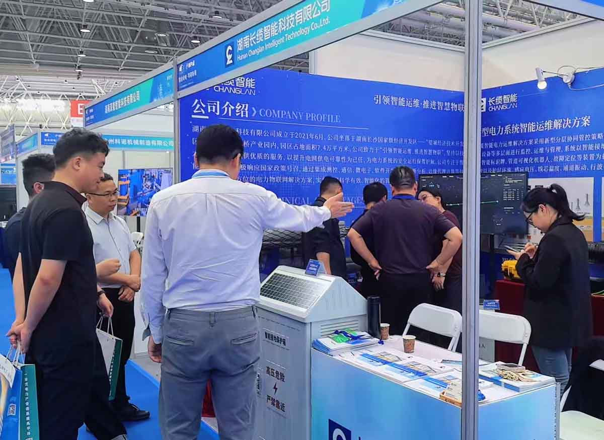【資訊】長纜智能亮相武漢電力展，以技術(shù)創(chuàng)新驅(qū)動電網(wǎng)智慧化升級，訪客來訪3